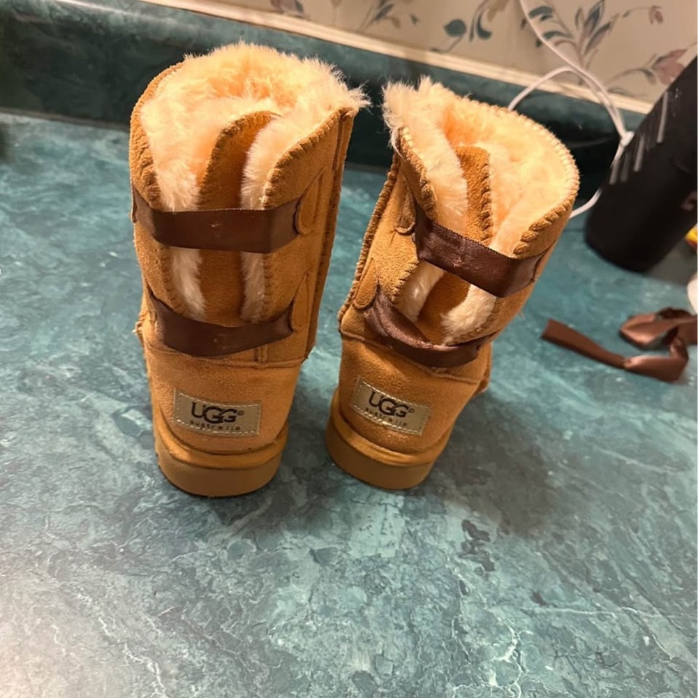 UGG Brown little girl boots